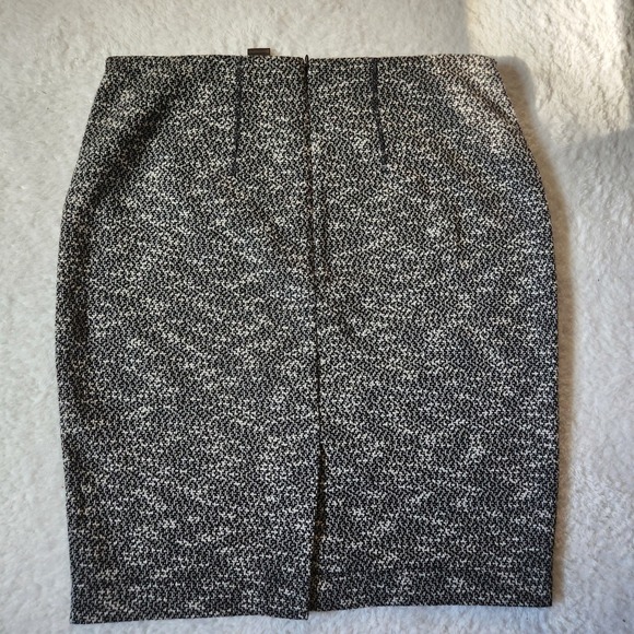 Ann Taylor Gray Knit Pencil Skirt Women's Size 12 - Picture 7 of 7